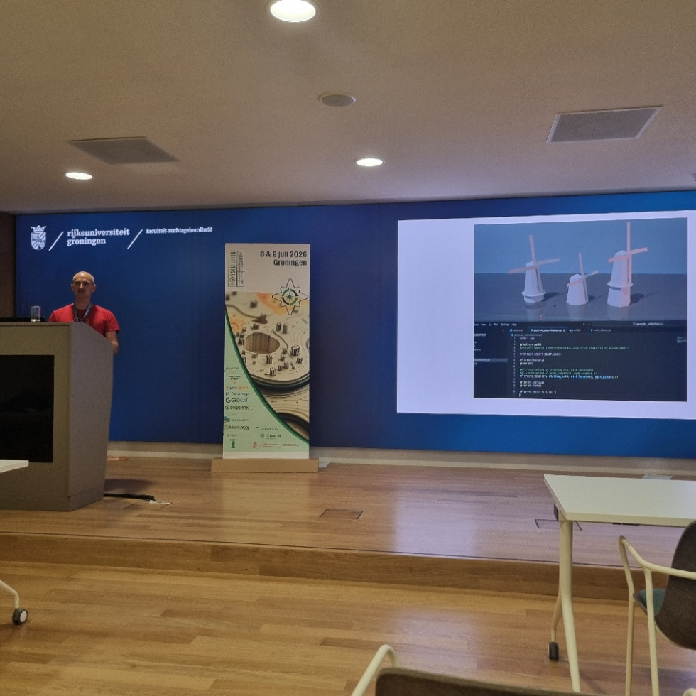 Raymond Nijssen presenting about Windmill Biotopes