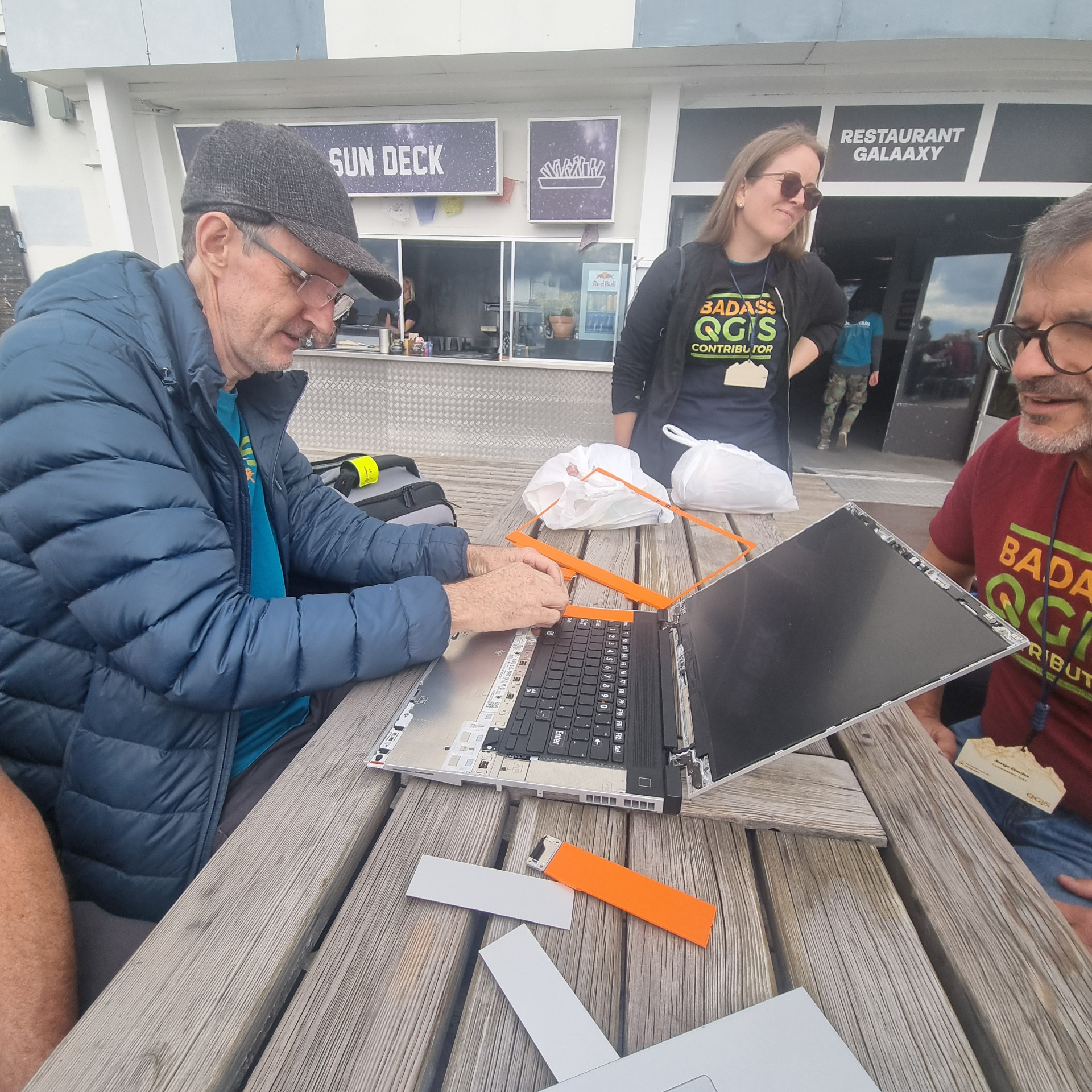 Tim Sutton assembling a Framework laptop